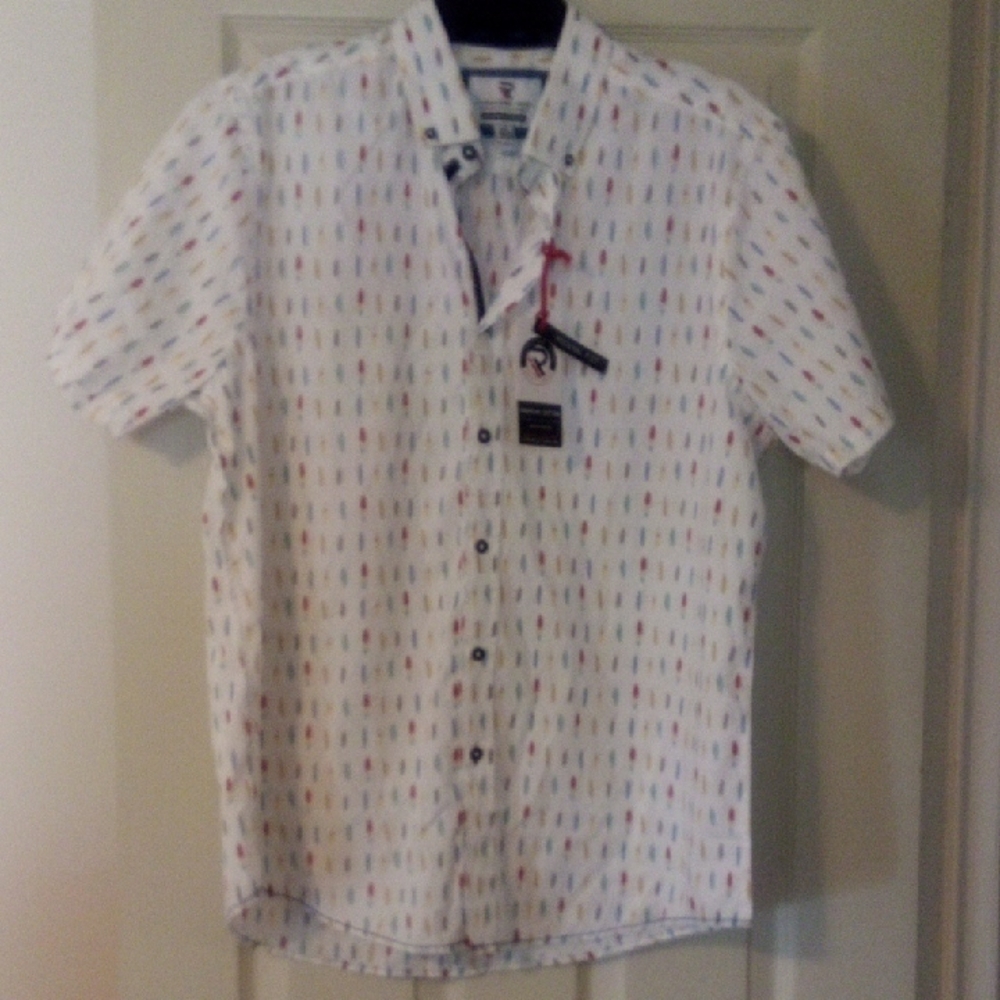 International Report Men's Shirt - NWT!